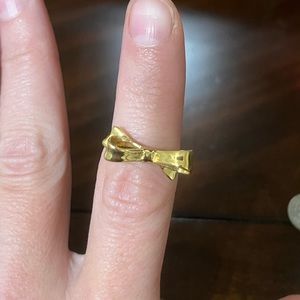 Gold bow ring size 6